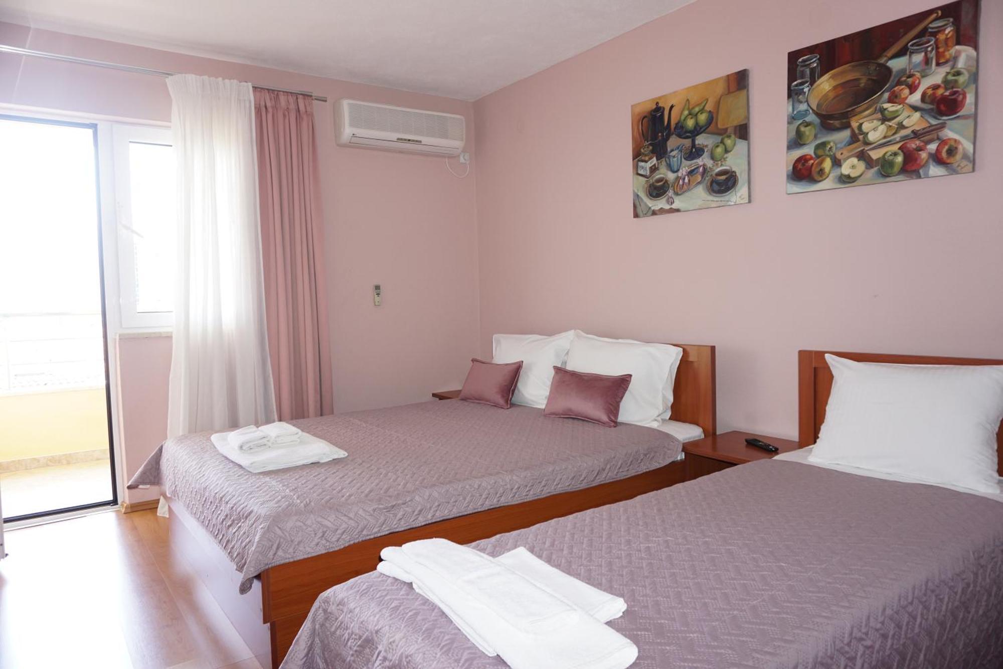 Vila Lena Petrovac na moru Zimmer foto