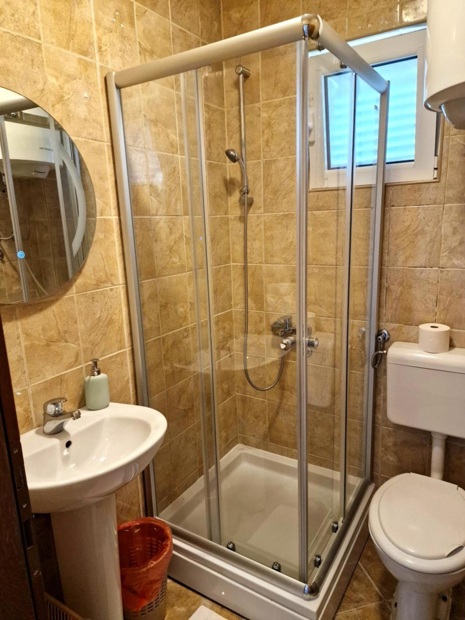 Vila Lena Petrovac na moru Zimmer foto